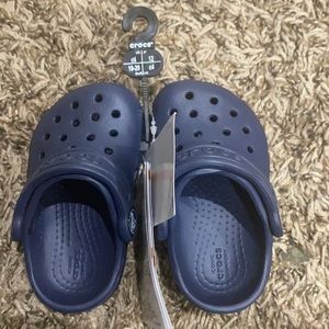 Children’s brand new sz 4 crocs